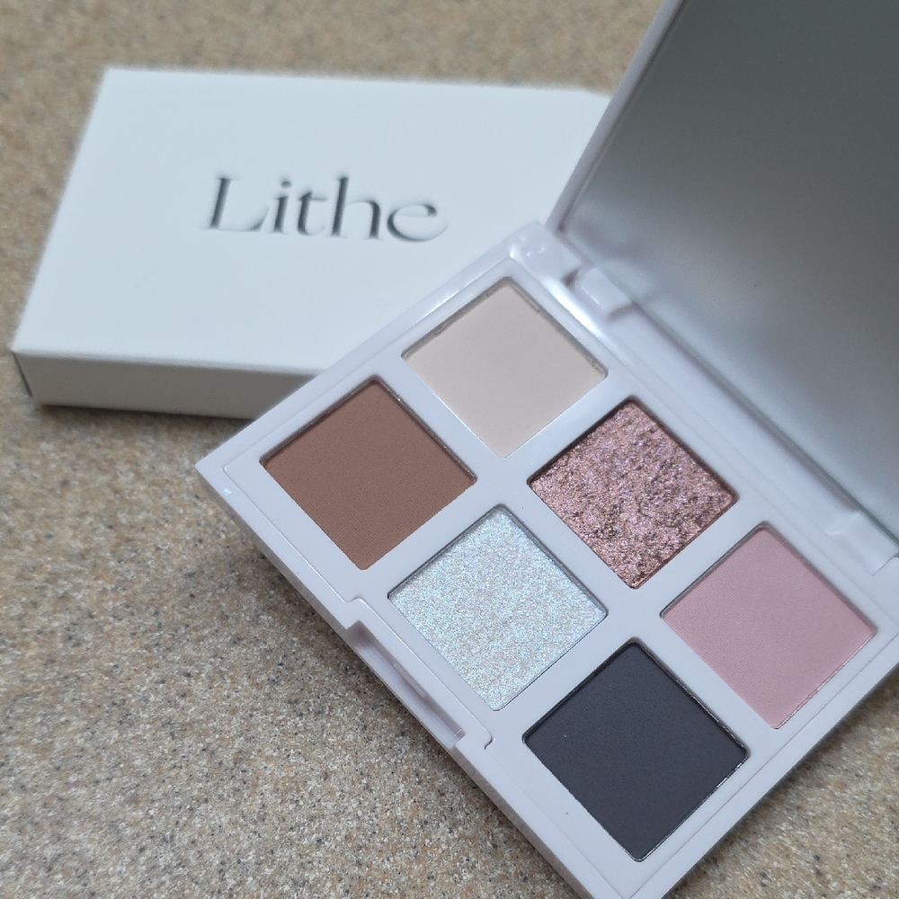 Lithe Eyeshadow Palette - Elegant Neutrals and Shimmer